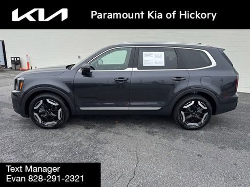 Used 2025 Kia Telluride EX FWD image 4