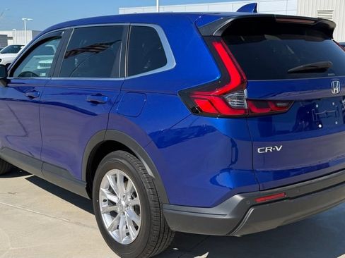 Used 2024 Honda CR-V EX-L image 3