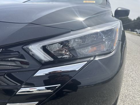 Used 2025 Nissan Versa S w/ Trunk Package image 6