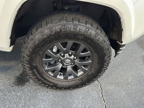 Certified 2023 Toyota Tacoma SR5 image 35