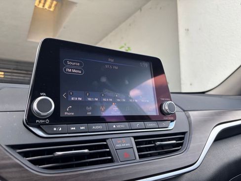 Used 2025 Nissan Altima 2.5 SV FWD image 20