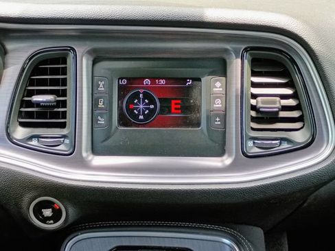Used 2017 Dodge Challenger SXT RWD image 41