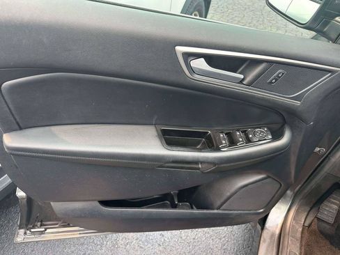 Used 2019 Ford Edge SEL w/ Equipment Group 201A AWD/4WD image 16