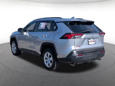 Used 2020 Toyota RAV4 LE FWD image 3