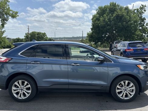 Used 2019 Ford Edge Titanium w/ Equipment Group 301A AWD/4WD image 12