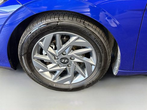 Used 2024 Hyundai Elantra SEL FWD image 38