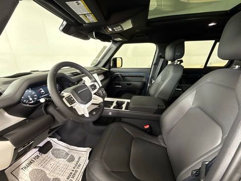 New 2026 Land Rover Defender 110 X-Dynamic SE image 13