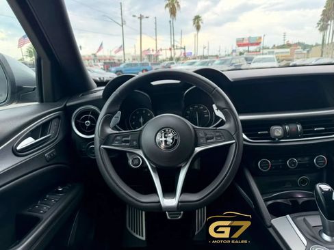 Used 2018 Alfa Romeo Stelvio Ti Sport AWD/4WD image 16
