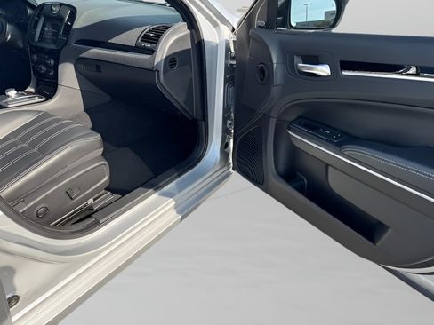 Used 2023 Chrysler 300 S RWD image 18