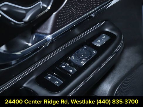 Used 2024 Lincoln Corsair AWD image 16