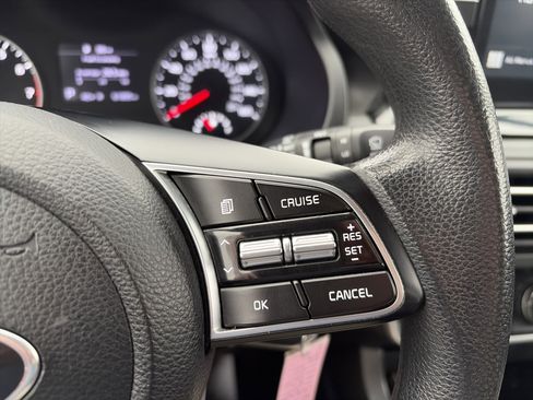 Used 2021 Kia Seltos LX image 24