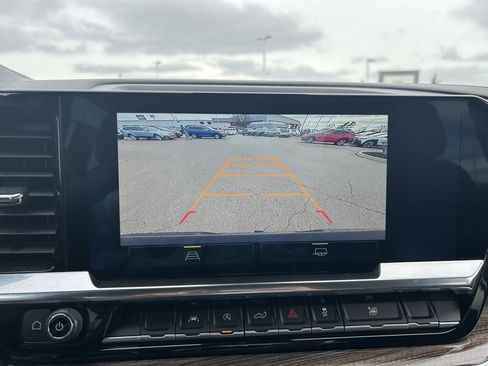 Used 2022 Chevrolet Silverado 1500 RST w/ Protection Package image 18