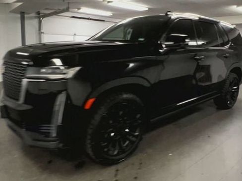 Certified 2022 Cadillac Escalade Premium Luxury w/ Touring Package AWD/4WD image 4