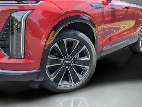 New 2026 Cadillac Vistiq Sport image 2