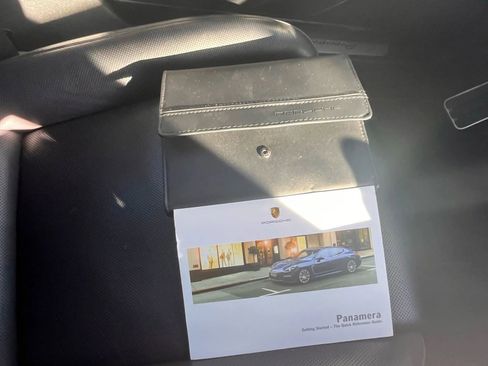 Used 2016 Porsche Panamera 4S image 33
