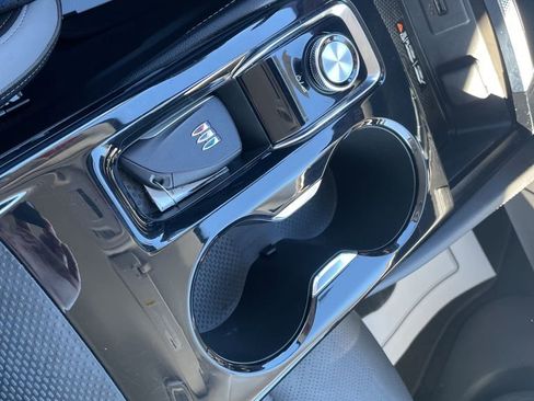 Used 2024 Buick Envision Sport Touring image 9