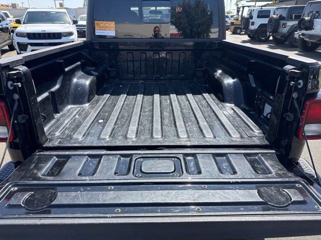 Certified 2021 Jeep Gladiator Sport AWD/4WD image 27