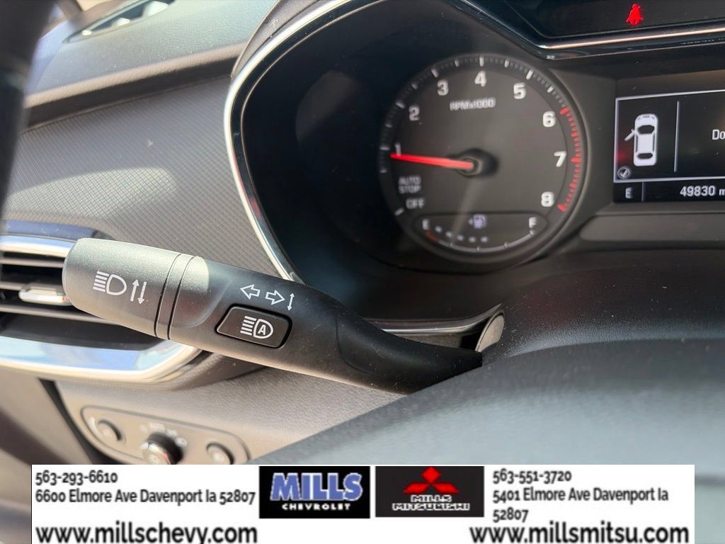 Used 2023 Chevrolet TrailBlazer LT FWD image 21