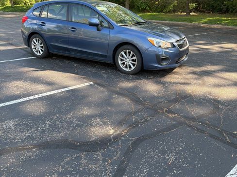 Used 2013 Subaru Impreza 2.0i Premium w/ All-Weather Pkg AWD/4WD image 12