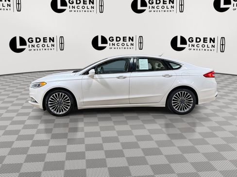 Used 2017 Ford Fusion SE w/ Fusion SE Technology Package image 5