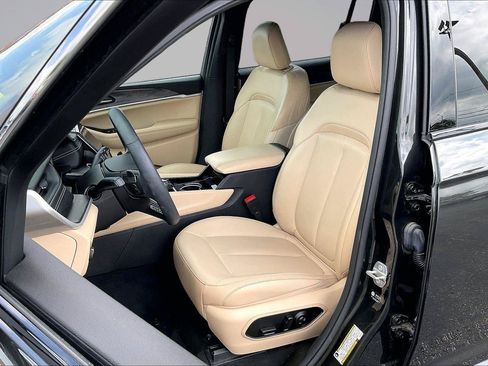 Used 2023 Jeep Grand Cherokee L Limited AWD/4WD image 24