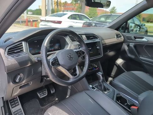 Certified 2023 Volkswagen Tiguan SE R-Line FWD image 8