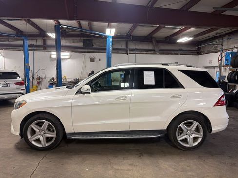 Used 2015 Mercedes-Benz ML 400 4MATIC image 2