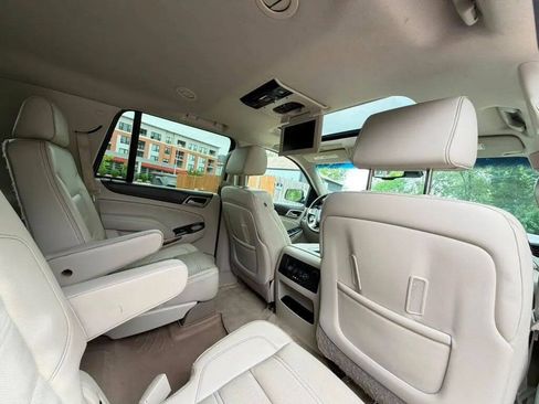 Used 2015 GMC Yukon Denali w/ Premium Package AWD/4WD image 9