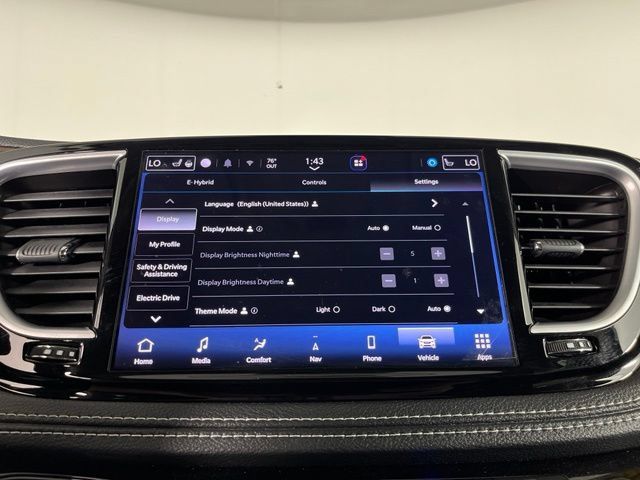 Used 2021 Chrysler Pacifica Limited FWD image 29