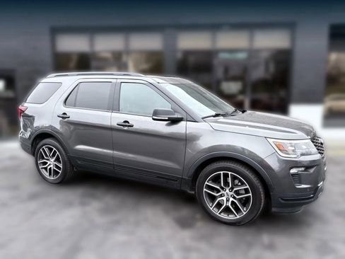 Used 2019 Ford Explorer Sport w/ Equipment Group 401A AWD/4WD image 6