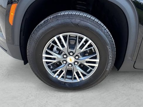 Used 2026 Chevrolet Traverse LT w/ Driver Confidence Package FWD image 23
