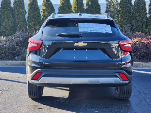 New 2026 Chevrolet Trax LT w/ Driver Confidence Package FWD image 7