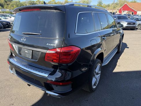 Used 2016 Mercedes-Benz GL 550 4MATIC image 7