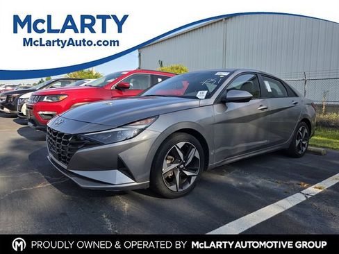 Used 2023 Hyundai Elantra SEL w/ Convenience Package FWD image 1