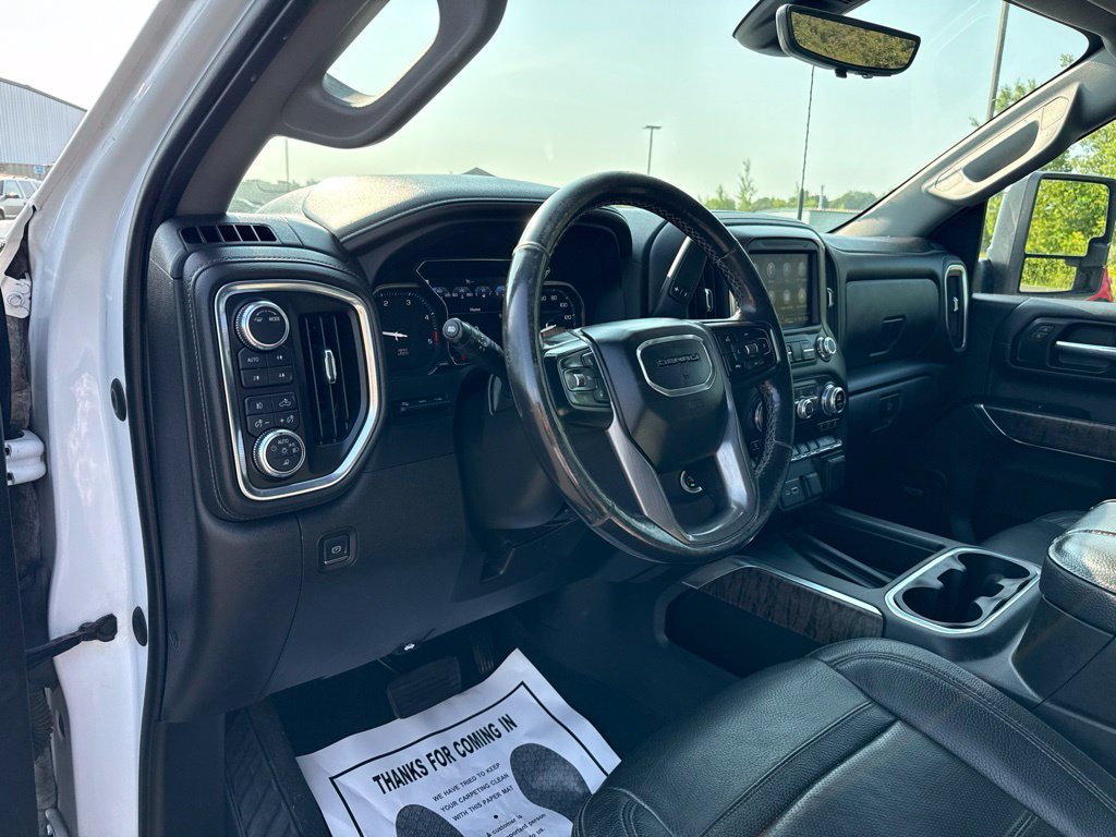 Used 2023 GMC Sierra 3500 Denali w/ Technology Package AWD/4WD image 25