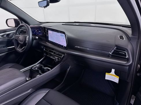 New 2026 Chevrolet Traverse LT w/ Midnight/Sport Edition AWD/4WD image 33