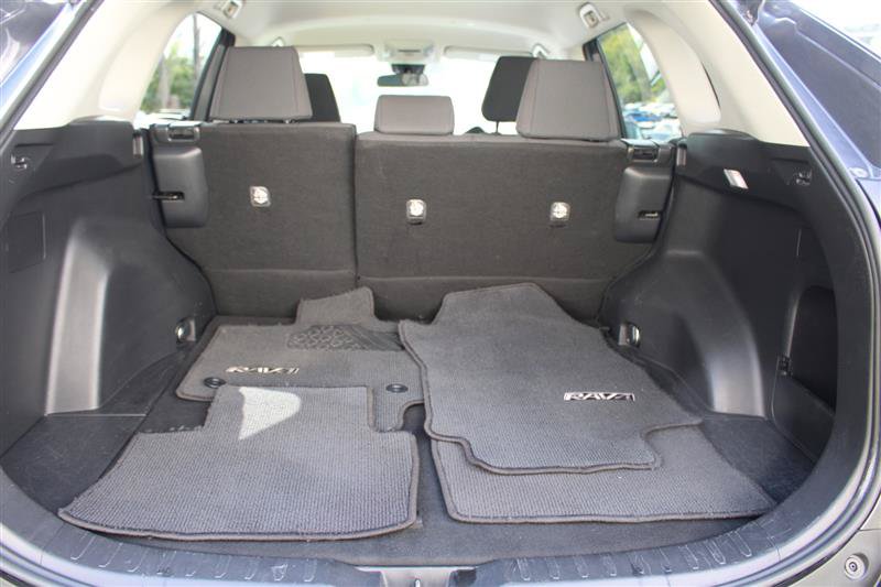 Used 2024 Toyota RAV4 LE FWD image 11