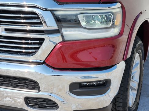 Used 2022 RAM 1500 Laramie AWD/4WD image 11
