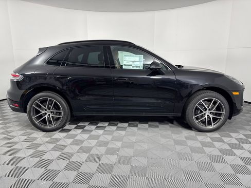 Certified 2026 Porsche Macan image 8