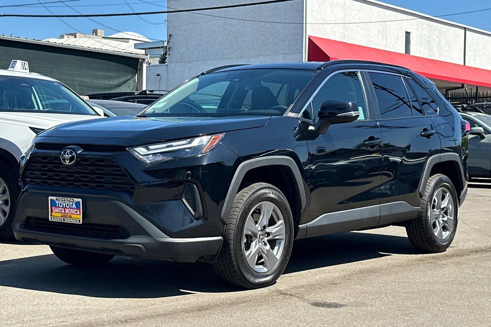 Used 2024 Toyota RAV4 XLE FWD image 8