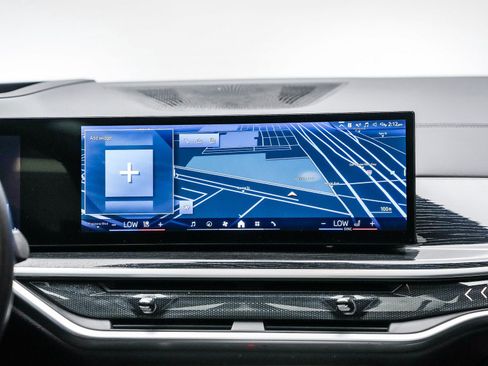 Certified 2024 BMW X5 xDrive40i w/ M Sport Package image 15