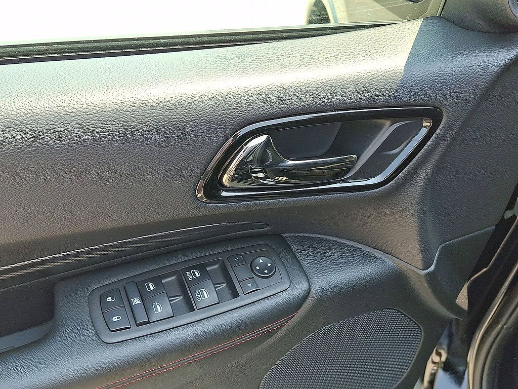 Used 2025 Dodge Durango GT AWD/4WD image 10