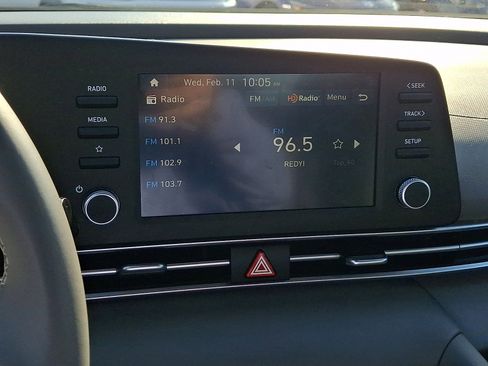 Certified 2025 Hyundai Elantra Sport image 16