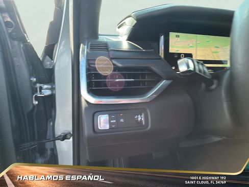 Used 2025 GMC Acadia Elevation image 18