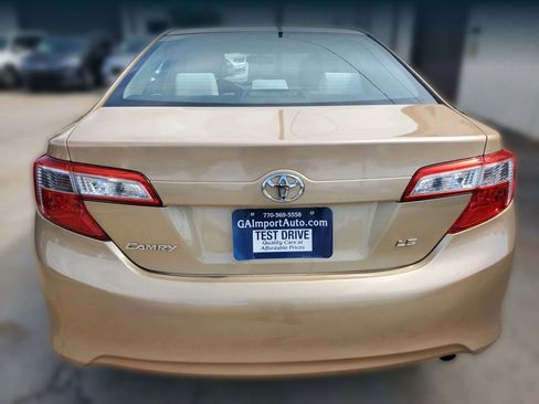 Used 2012 Toyota Camry LE FWD image 6