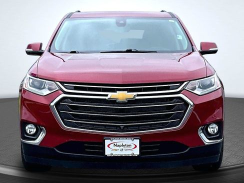 Used 2021 Chevrolet Traverse LT w/ LT Premium Package AWD/4WD image 3