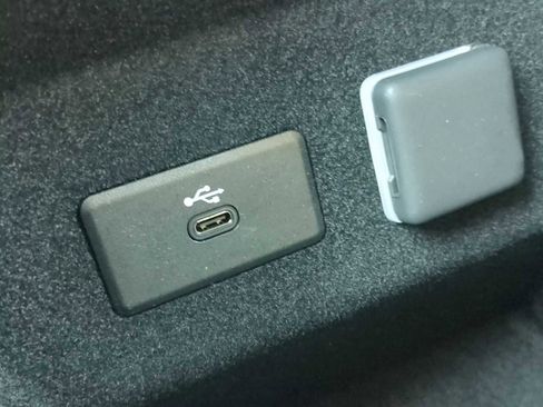 New 2025 Cadillac Lyriq Sport image 21