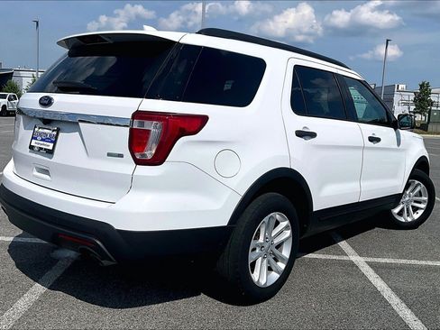 Used 2017 Ford Explorer 4WD image 4