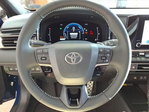 New 2026 Toyota Camry SE w/ Convenience Package FWD image 13