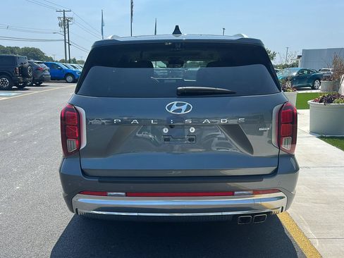 Used 2023 Hyundai Palisade Calligraphy AWD/4WD image 6